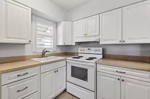 3060 Meridian Way N, Palm Beach Gardens, FL 33410 - Photo 12