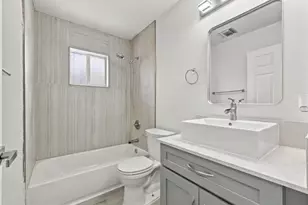 4952 NW 21st Ave, Miami, FL 33142 - Photo 16