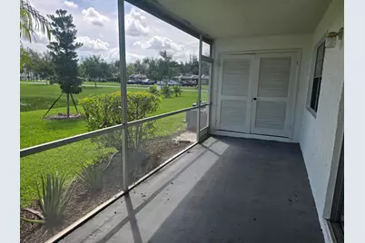 135 Lake Meryl Drive, West Palm Beach, FL 33411 - Photo 4