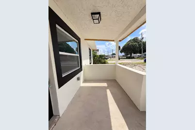 1418 N 16th Street, Fort Pierce, FL 34950 - Photo 1