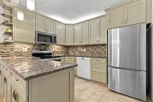 308 Knotty Pine Cir, Greenacres, FL 33463 - Photo 2