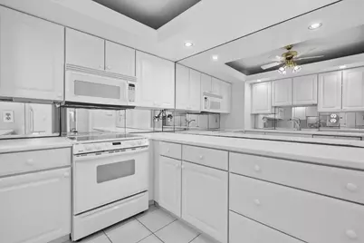 5200 N Flagler Drive #2402, West Palm Beach, FL 33407 - Photo 22