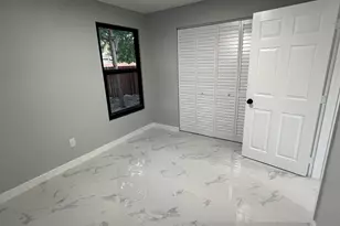 285 NE 43rd St, Deerfield Beach, FL 33064 - Photo 14