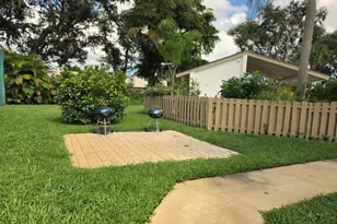 3402 Gardens E Dr, Palm Beach Gardens, FL 33410 - Photo 22