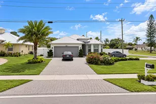 2902 SW Savona Blvd, Port Saint Lucie, FL 34953 - Photo 2