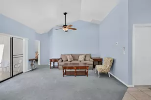 39 Cedar Cir, Boynton Beach, FL 33436 - Photo 10
