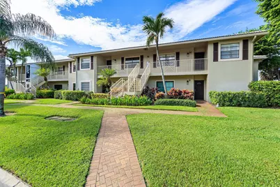 36 Stratford Lane W #F, Boynton Beach, FL 33436 - Photo 2