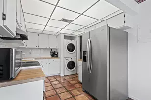 36 Stratford Ln W, Boynton Beach, FL 33436 - Photo 10