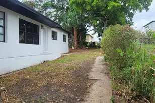 1197 W 35th St, Riviera Beach, FL 33404 - Photo 10