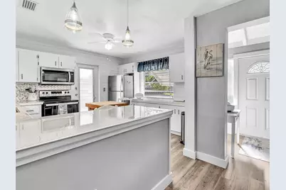2539 Cleveland Street, Hollywood, FL 33020 - Photo 2