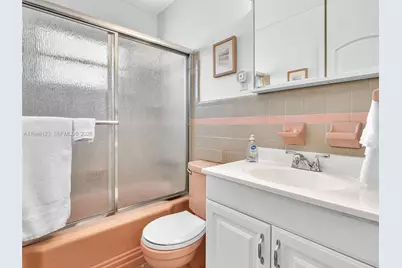2539 Cleveland Street, Hollywood, FL 33020 - Photo 16