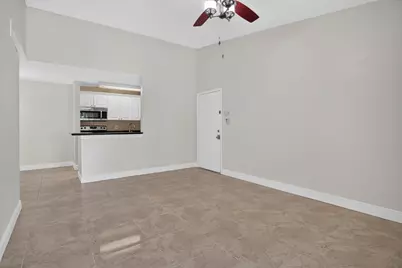 10765 Cleary Boulevard #307, Plantation, FL 33324 - Photo 8