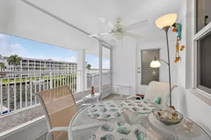 111 Shore Ct, North Palm Beach, FL 33408 - Photo 4