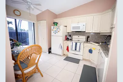 727 Sunny Pine Way #F, Greenacres, FL 33415 - Photo 6