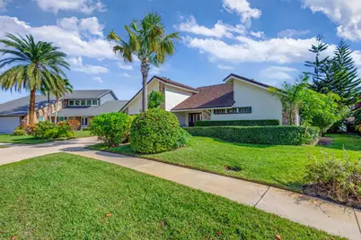 12870 La Rochelle Circle, Palm Beach Gardens, FL 33410 - Photo 2