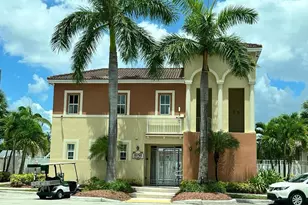 10805 NW 89th Terrace, Doral, FL 33178 - Photo 2