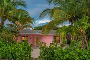 247 SE 3rd Ave, Delray Beach, FL 33483 - Photo 1