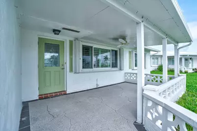 2198 SW 12th Avenue, Boynton Beach, FL 33426 - Photo 4