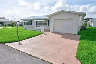 1590 SW 13th Terrace, Boynton Beach, FL 33426 - Photo 2