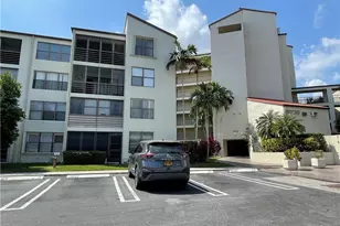 2322 S Cypress Bend Dr, Pompano Beach, FL 33069 - Photo 22