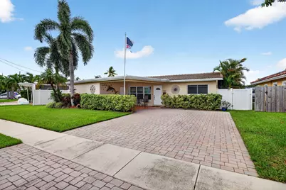 943 Nautilus Isle, Dania Beach, FL 33004 - Photo 1