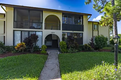 106 Lake Pine Circle #D-2, Greenacres, FL 33463 - Photo 2