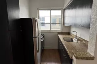 1120 Pennsylvania Ave, Miami Beach, FL 33139 - Photo 2