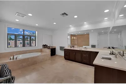 105 Isle Of Venice Drive #105, Fort Lauderdale, FL 33301 - Photo 24