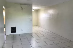 700 NW 10th Terrace, Fort Lauderdale, FL 33311 - Photo 2