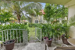 555 SE 8th St, Deerfield Beach, FL 33441 - Photo 20