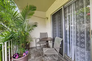 555 SE 8th St, Deerfield Beach, FL 33441 - Photo 22