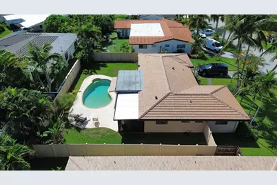 2630 NE 53rd Court, Lighthouse Point, FL 33064 - Photo 2
