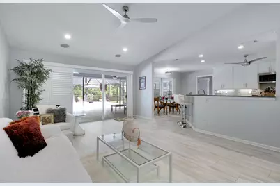 8552 Thousand Pines Circle, West Palm Beach, FL 33411 - Photo 10
