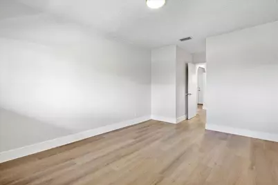 720 NE 7th Street #8, Hallandale Beach, FL 33009 - Photo 20