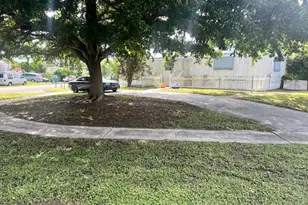 5385 Elaine Cir, West Palm Beach, FL 33417 - Photo 1