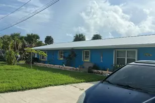 221 Balboa St, Fort Pierce, FL 34949 - Photo 4