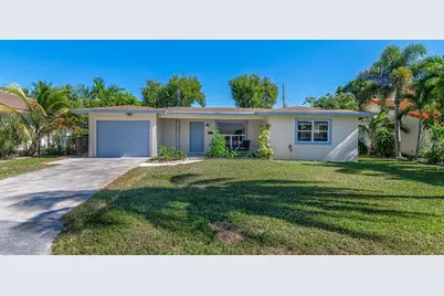 28 SE 8th Avenue, Deerfield Beach, FL 33441 - Photo 1