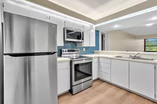3650 Whitehall Dr, West Palm Beach, FL 33401 - Photo 10