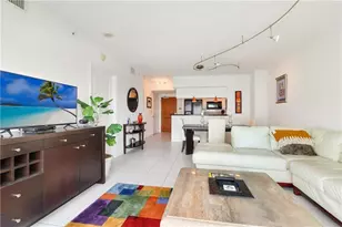 347 N New River Dr E, Fort Lauderdale, FL 33301 - Photo 2