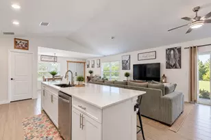 7735 101st Ct, Vero Beach, FL 32967 - Photo 4