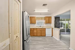 1218 S Lakes End Dr, Fort Pierce, FL 34982 - Photo 12
