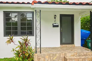 25 NE 43rd St, Miami, FL 33137 - Photo 1