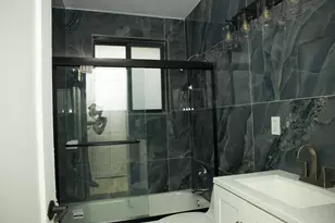 25 NE 43rd St, Miami, FL 33137 - Photo 20