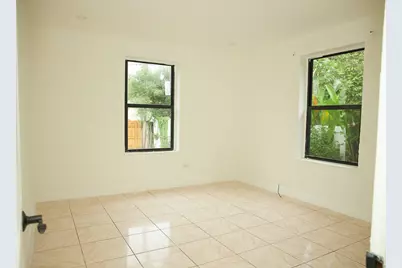 25 NE 43rd Street, Miami, FL 33137 - Photo 8