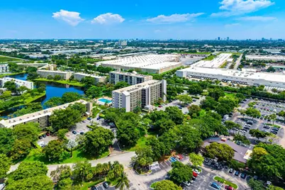 2205 S Cypress Bend Drive #103, Pompano Beach, FL 33069 - Photo 24