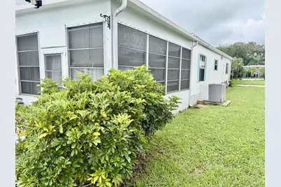 10 La Paloma Lane, Port Saint Lucie, FL 34952 - Photo 2