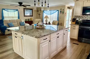 10 La Paloma Ln, Port Saint Lucie, FL 34952 - Photo 8
