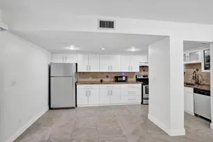 8091 NW 12th St, Margate, FL 33063 - Photo 4