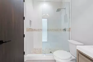 2424 NE 27th Ave, Fort Lauderdale, FL 33305 - Photo 24