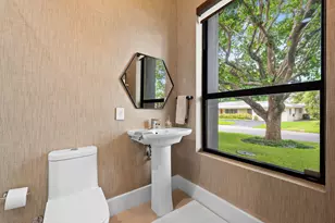 2424 NE 27th Ave, Fort Lauderdale, FL 33305 - Photo 16